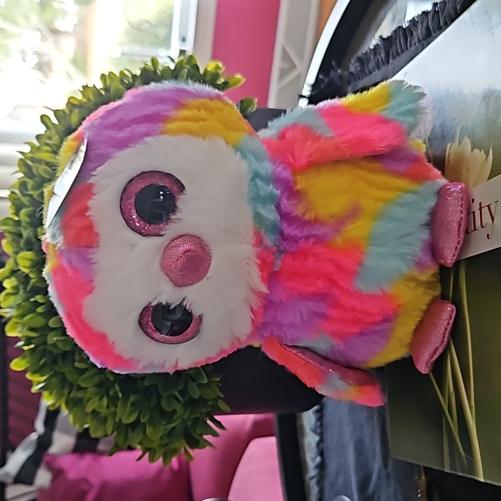 Goffa International NWT Stuffed Bird.